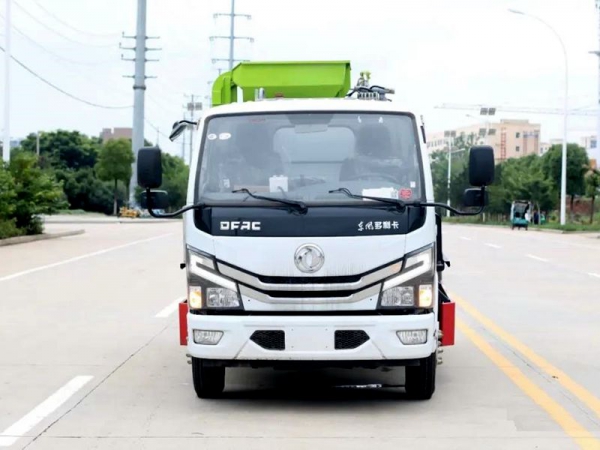 东风小多利卡餐厨垃圾车